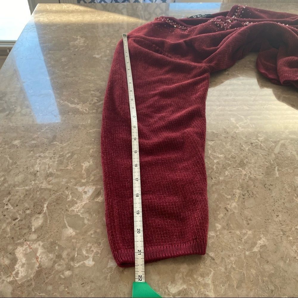 D & D Collection burgandy long sleeve button up cardigan with bead detail medium - Picture 8 of 9